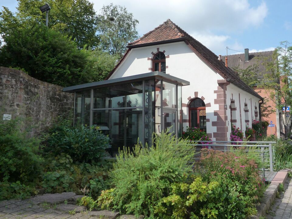 Datei:Althengstett-Pumpenhaus2.jpg