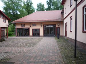 Hoefen-Rathaus-Innenhof.jpg
