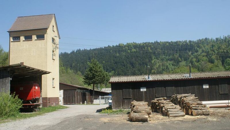 Datei:Schaltwerk Eyachbrücke und Holzhandlung.JPG