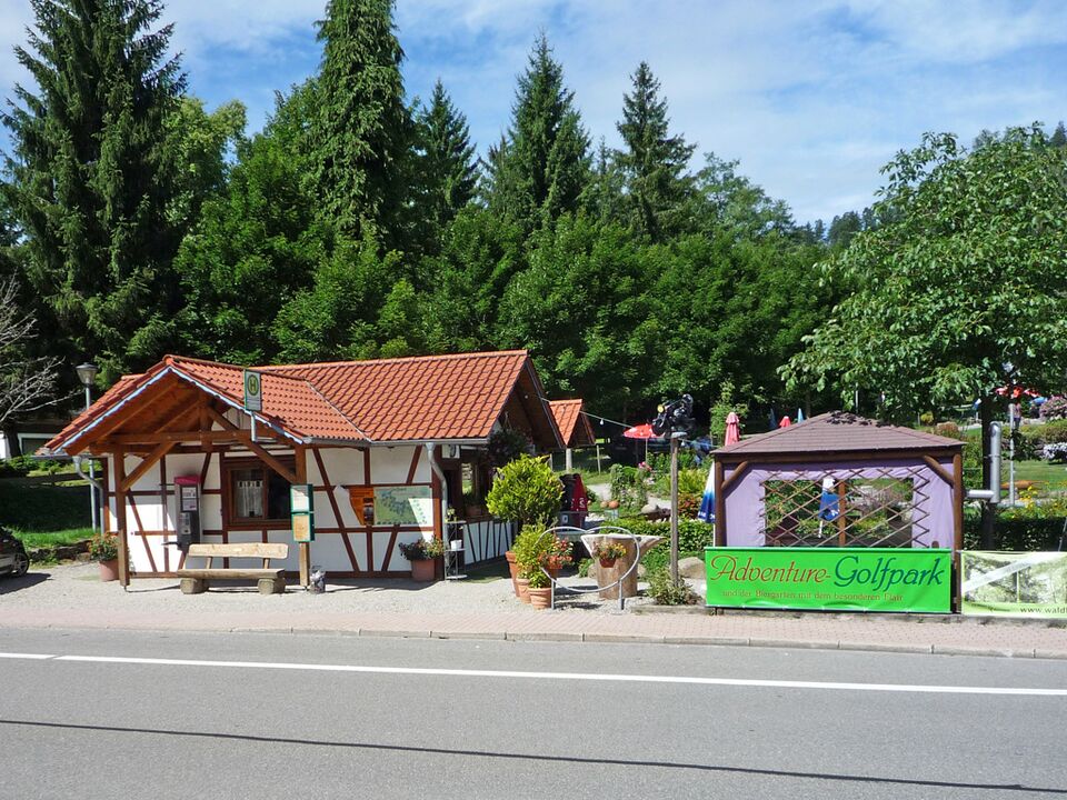 Datei:Enzkloesterle-Golfpark.jpg