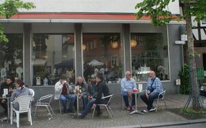 Marktstraße am Maifest.JPG