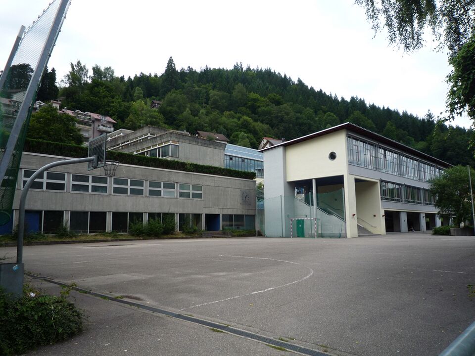 Datei:Bad-Wildbad-Enztal-Gymnasium2.jpg