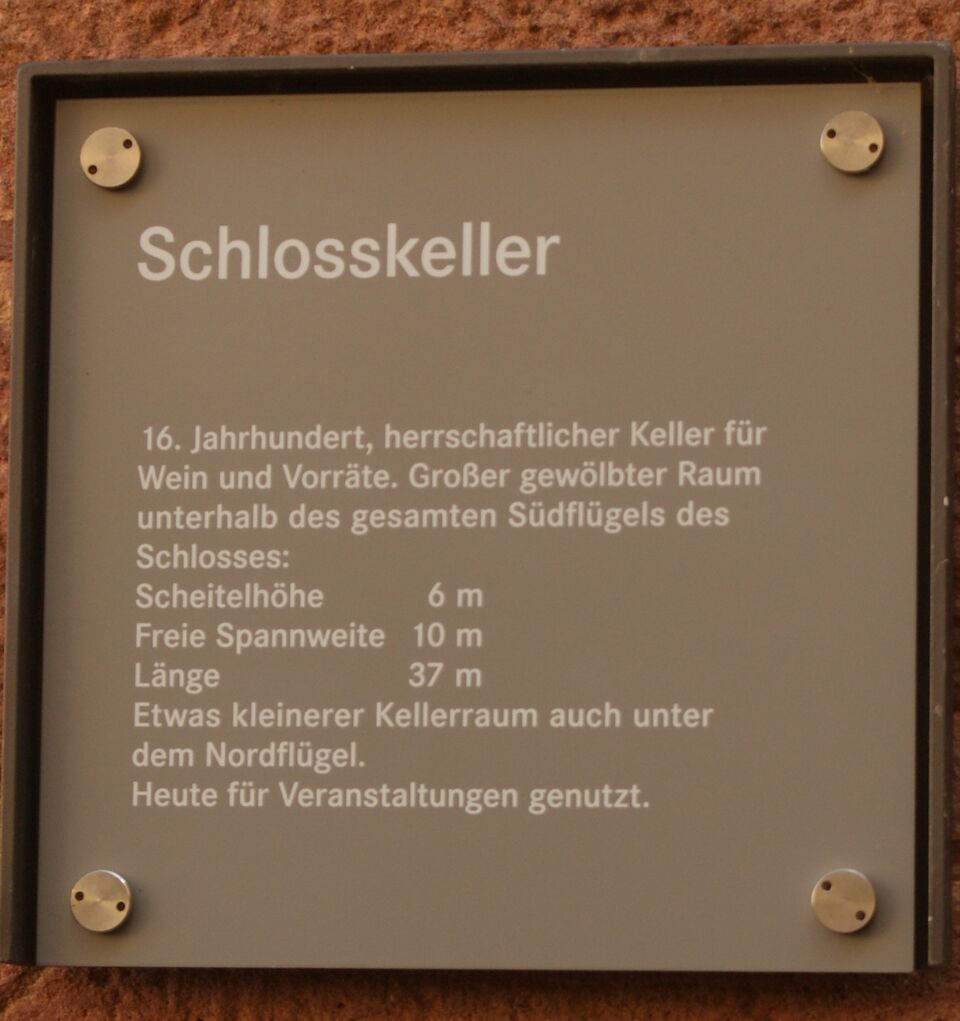 Datei:Schild Schlosskeller Neuenbürg.JPG