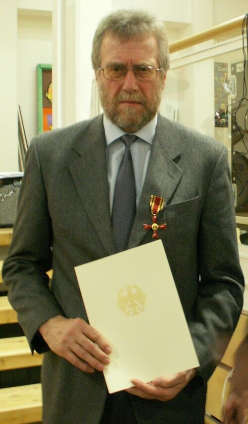 Datei:Boehringer verdienstkreuz 2007.jpg